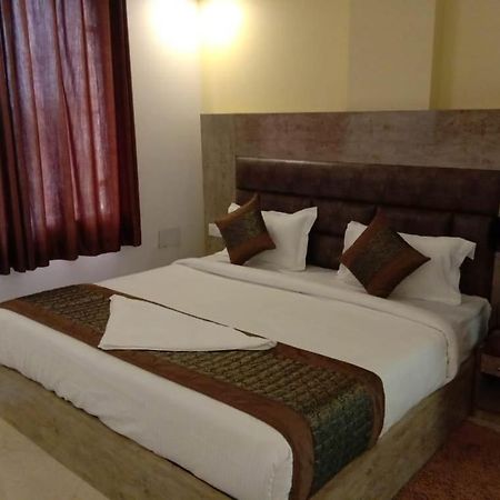 Hotel Broadway New Delhi Ngoại thất bức ảnh